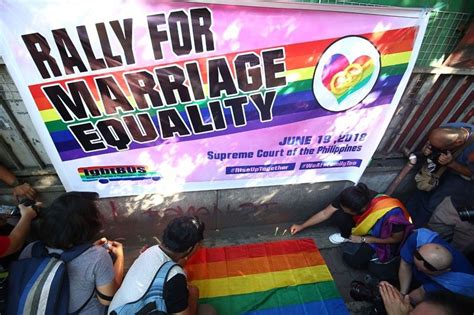 Duterte Opposes Same Sex Marriage Favors Civil Union Philstar