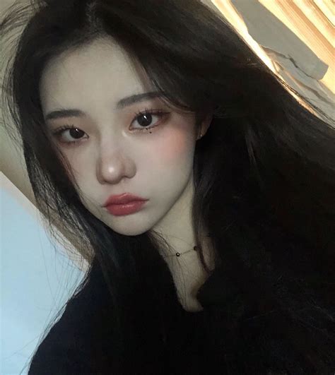 sullendin uploaded by ᴢ ɪ ᴡ ᴇ ɪ on We Heart It Girls makeup Asian