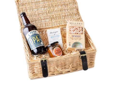 Taste Of Derbyshire Pick Your Own Cheese And Ale Hamper Hartington Creamery