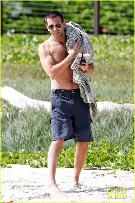 Emily Blunt Displays Pregnant Bikini Body Bradley Cooper And John