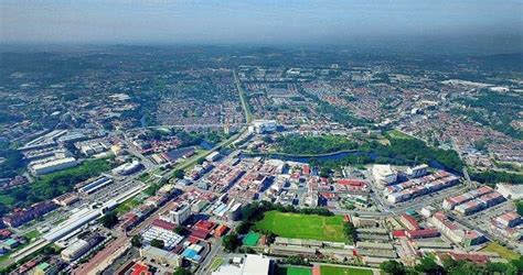 The air travel (bird fly) shortest distance between penang and sungai petani is 31 km= 19 miles. Sungai Petani (Malaysia) (met afbeeldingen) | Maleisië