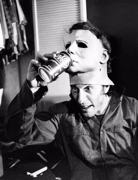 40 Amazing Behind The Scenes Photos From The Making Of ‘halloween