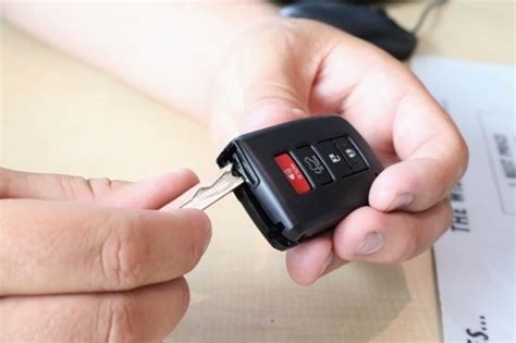 Maybe you would like to learn more about one of these? How To Change Battery In 2016 Toyota Rav4 Key Fob - Latest ...