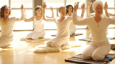 Sa Ta Na Ma The Kundalini Meditation Everyone Should Try The Yoga Nomads