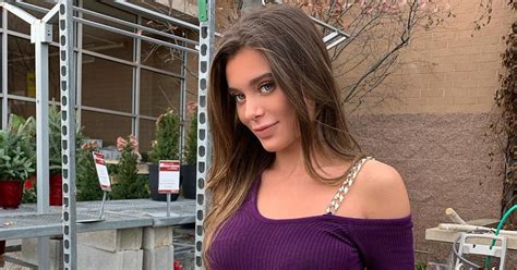 Lana Rhoades Instagram Clicks Celebrity Photos Daily