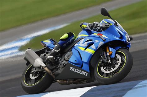 Amazing bike and i think the k6 will be the last of the real gsxr's.i wont be in a rush to get rid of this bike, i normally buy a new one every year and half but i cant see me wanting to. Suzuki GSX-R 1000 - Alle technischen Daten zum Modell GSX ...