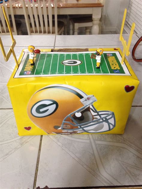 Display your spirit with officially licensed green bay packers gifts, accessories, wallets, patches and more from the ultimate sports store. Packers Valentines Box | Valentine day boxes, Valentine ...