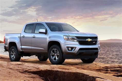 The chevy colorado is a fun compact truck that appeals to the daily driver and the enthusiasts alike. 2015 Chevrolet Colorado First Look - Diesel Power Magazine