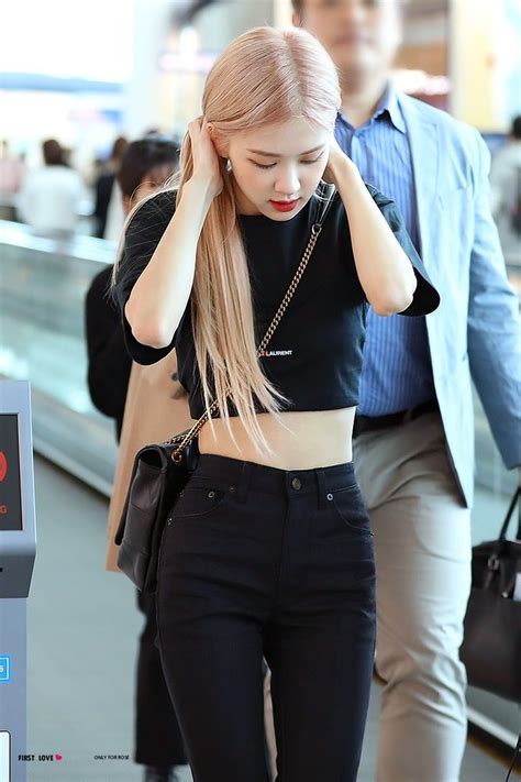 Pin By Abril Reyes On Blackpink Rosé Outfit Blackpink Fashion Rosé