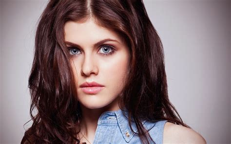 Obrázky na plochu tvár ženy Model portrét dlhé vlasy modré oči