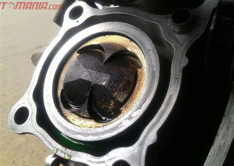 Dibelakang kita, knalpot motor mengeluarkan asap juga bisa menambah tingkat polusi udara. Cara Mengatasi Motor Metik Kluar Asap Hitam : Cara Mengatasi Motor Metik Kluar Asap Hitam ...