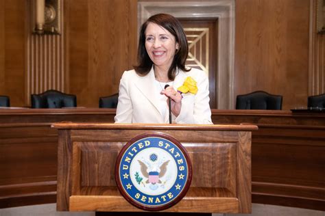 Cantwell Is First Woman To Chair The Senate Committee On Commerce