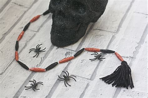 Paper Bead Garland For Halloween Makes Bakes And Decor