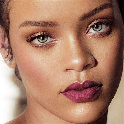 Pin By Victor Danvi On Rihanna Rihanna Makeup Rihanna Makeup