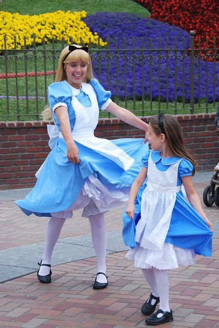 Alice And Mini Alice Disney Fun Disney Alice Disney