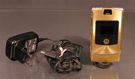 Motorola RAZR V3i DG Dolce Gabbana Gold Handy Simlockfrei Klapphandy