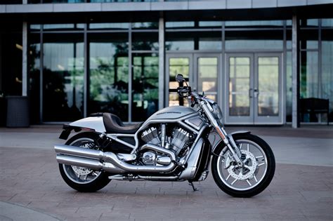 By bad boy customs from germany. Harley-Davidson feiert zehn Jahre V-Rod mit "10th ...