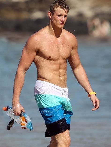 alexander ludwig is pretty much gorgeous alexander ludwig shirtless celebrities celebrities
