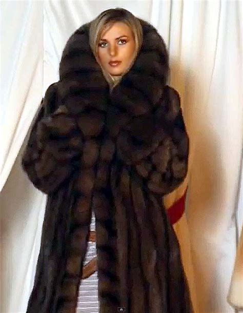 Jmq 085 Fur Fashion Guide Furs Fashion Photo Gallery Fur Fashion Fashion Fur Coat Fashion