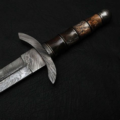 Custom Handmade Damascus Steel Sword Battle Ready