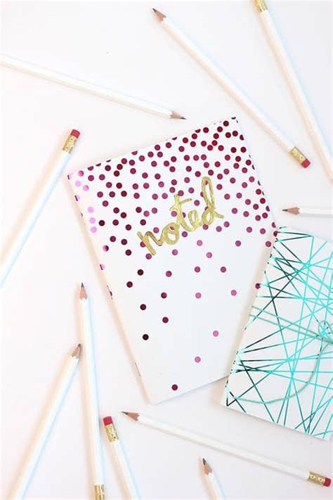 There's plenty of things you can do to decorate your binder. 20 Creative DIY Ways To Decorate Your Notebooks | Diy ...