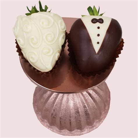 Fruity T Bride And Groom Wedding Chocolate Dipped Strawberries