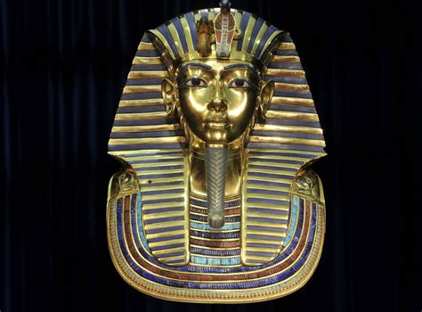 Tutankhamuns Beard Snapped Off And Stuck Back On With The Wrong Glue