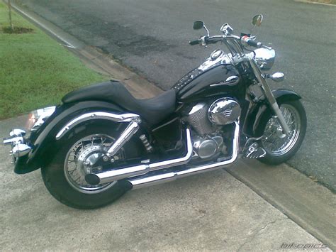 Passenger seat is a tight fit with honda factory sissy bar. 2003 Honda Shadow ACE 750 | Picture 1577577