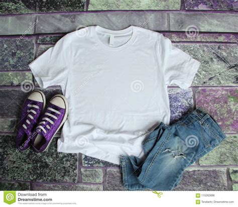 white  shirt mockup flat lay  purple brick background  pu stock photo image  mock