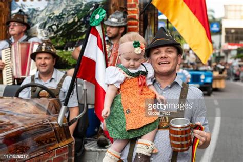 Oktoberfest Girls Photos And Premium High Res Pictures Getty Images