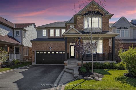 62 Nunn Crescent New Tecumseth | Zolo.ca