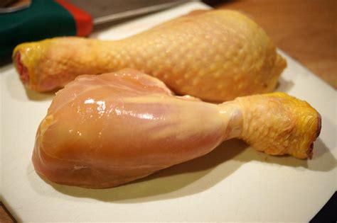 Unica consiglio che teniamo a darvi: Cosce di pollo impanate alle erbe al forno