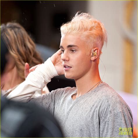 Justin Bieber Debuts Platinum Blonde Hair At Today Show