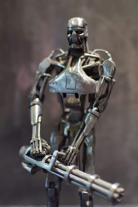 Terminator T 800 Arnold Schwarzenegger Robot Metal Sculpture Stainless