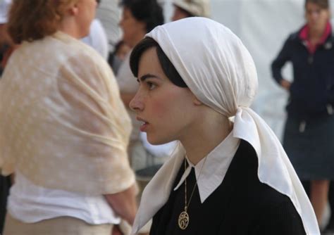 Filejewish Girl With A Headscarf Wikimedia Commons