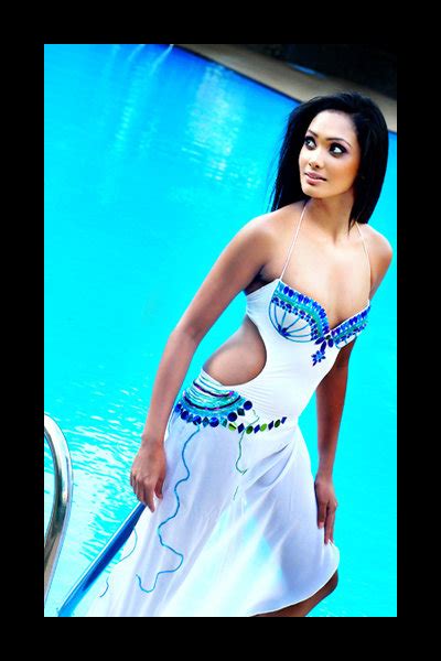 Sri Lanka Actress Yureni Sri Lankan Hot Actress Picture Gallery