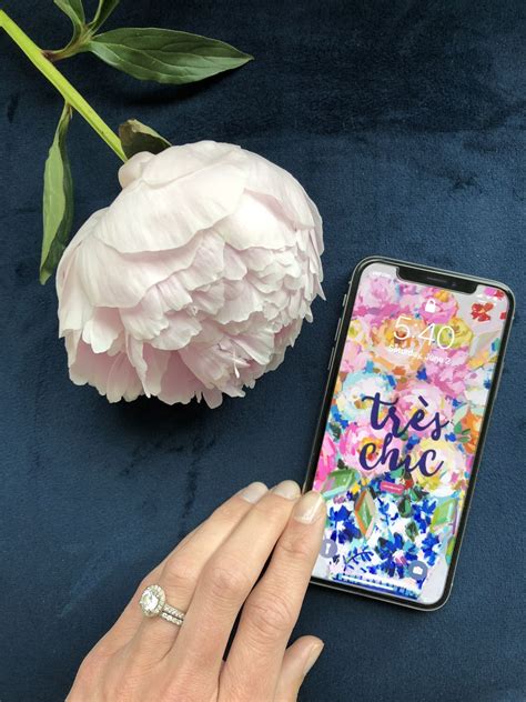 C Brooke Ring Tres Chic Flower Lock Screen For Iphone Free Flower
