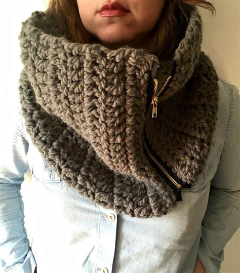19 easy winter crochet cowls to keep you warm dabbles and babbles in 2022 crochet cowl