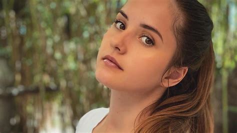 Auch bei ihrem jüngsten fotoshooting sorgt die moderatorin dafür, dass ihre kurven. Davina Geiss (17): Tochter von Carmen & Robert setzt sich ...