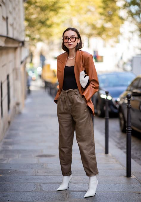 47 minimalist outfits to wear today tomorrow and forever stylecaster minimalist outfit