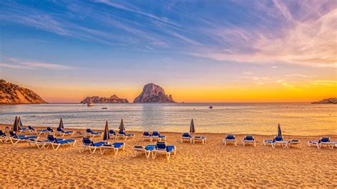 Cala D’hort En Ibiza Una Pequeña Y Deslumbrante Playa