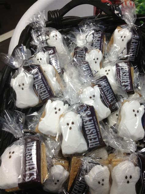 Peep Ghost Smores So Cute Halloween Treats Happy Halloween Simple