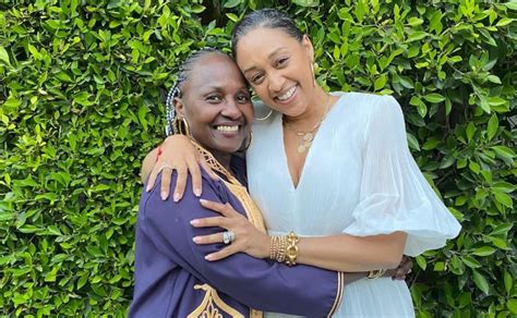 Who Is Darlene Mowry All About Tia And Tamera Mowry S Mother