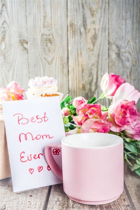 We always want to buy the best birthday gifts for mom, but finding that meaningful present is tricky. 26 Of The Coolest And Most Thoughtful Birthday Gifts For ...