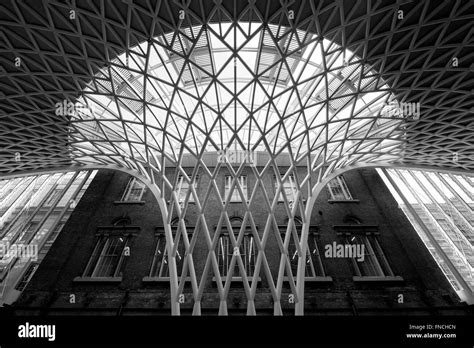 The Complex Diagrid Shell Structure Roof Of Kings Cross Station