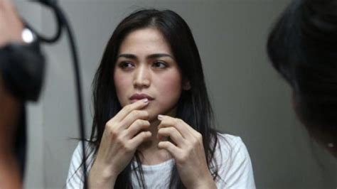 Jessica Iskandar Kenal Wanita Yang Foto Bareng Calon Suami Laudya