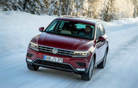 Electric cars, giant batteries and solar. Prețuri agresive pentru noul VW Tiguan în România: start ...