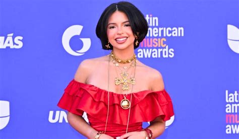 Ngela Aguilar Sorprende Con Diminuto Vestido Rojo En Los Latin Ama S