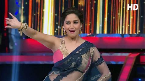 Madhuri Dixit Badi Muskil Song Amazing Dance Performance 2018 Akahay