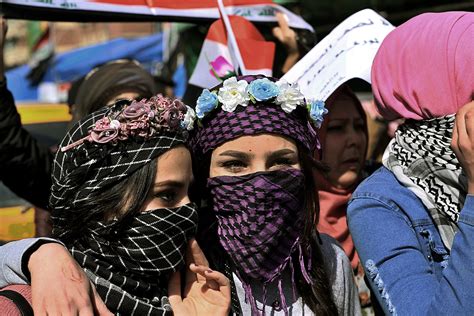 Hundreds Of Iraqi Women Rallied For The Right To Protest With Men